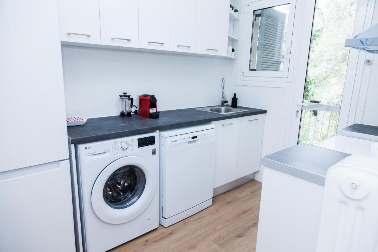 Elegant Apt In Kifisia! Apartment Athens Ngoại thất bức ảnh