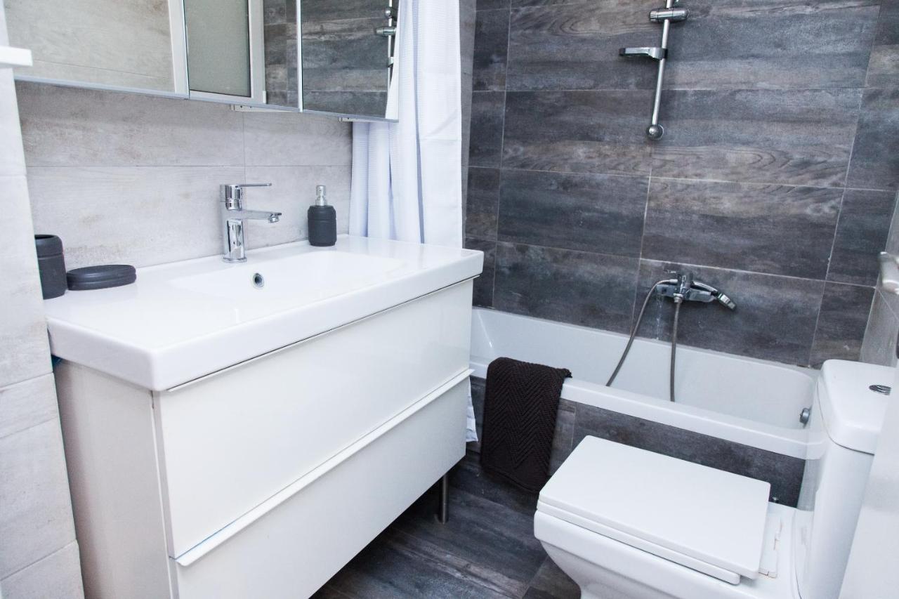 Elegant Apt In Kifisia! Apartment Athens Ngoại thất bức ảnh