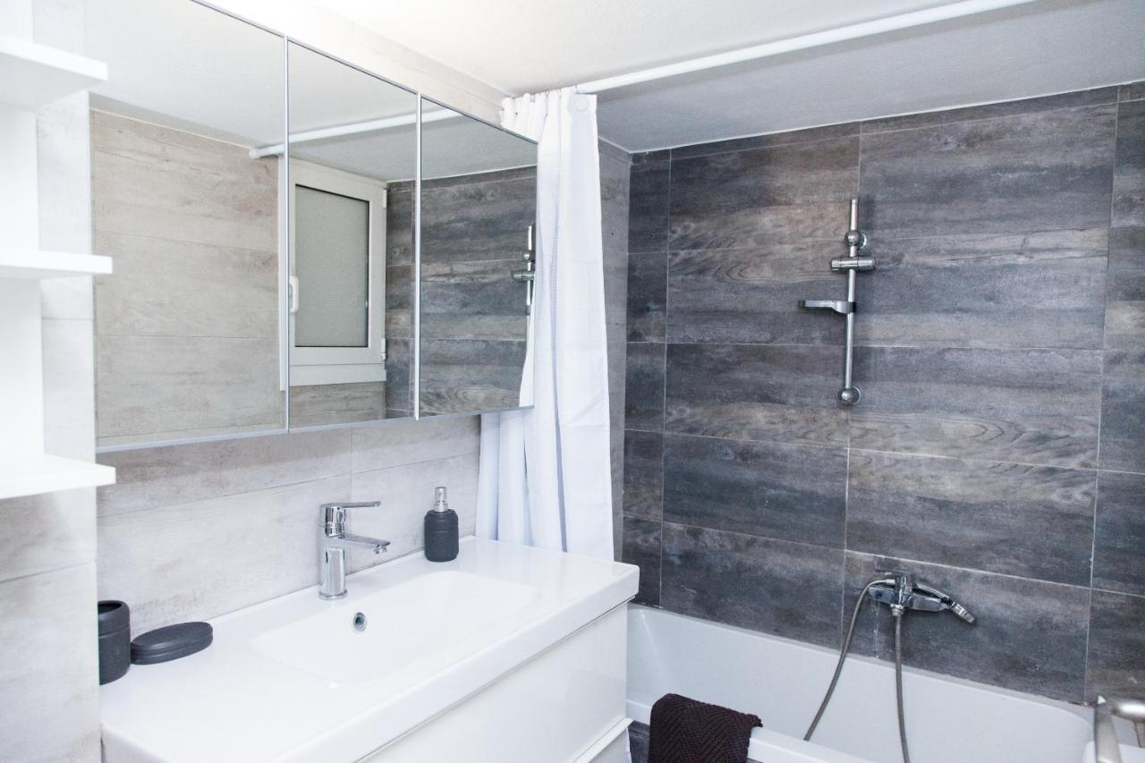 Elegant Apt In Kifisia! Apartment Athens Ngoại thất bức ảnh