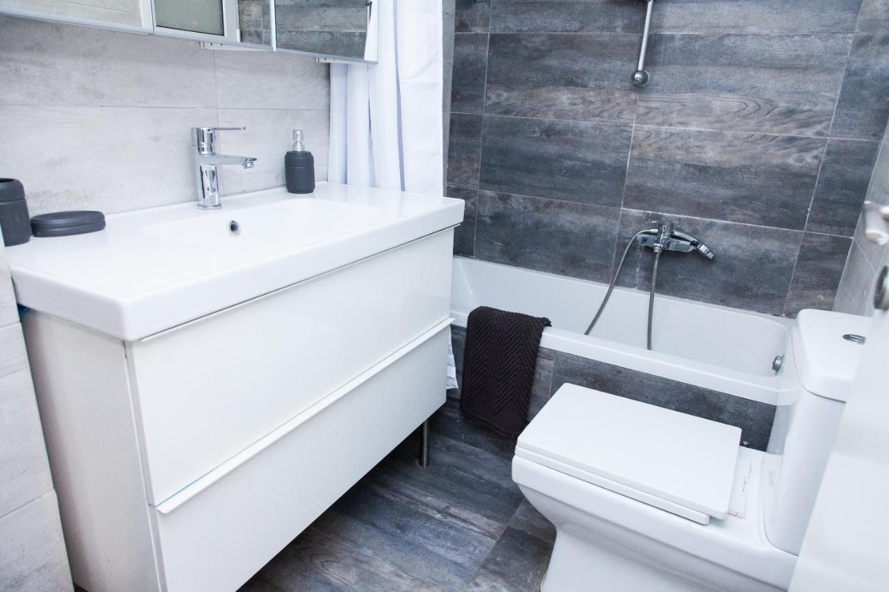 Elegant Apt In Kifisia! Apartment Athens Ngoại thất bức ảnh